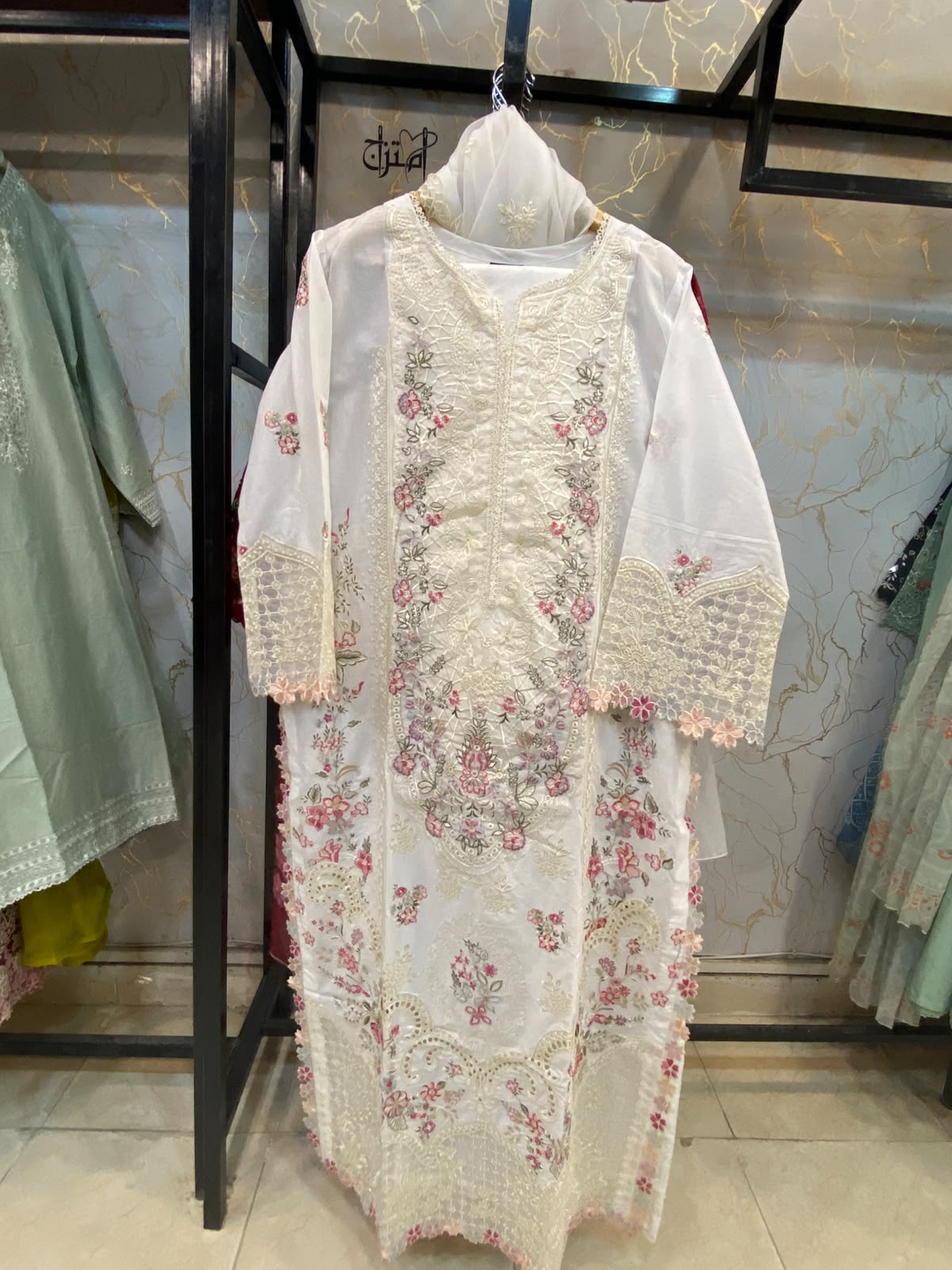 Lawn Embroidered Stitch 3pc