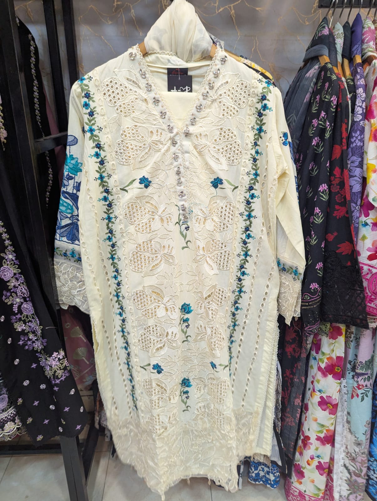 3PC EMBROIDERED